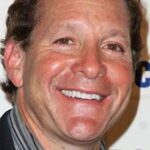 Steve Guttenberg