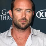 sullivan stapleton