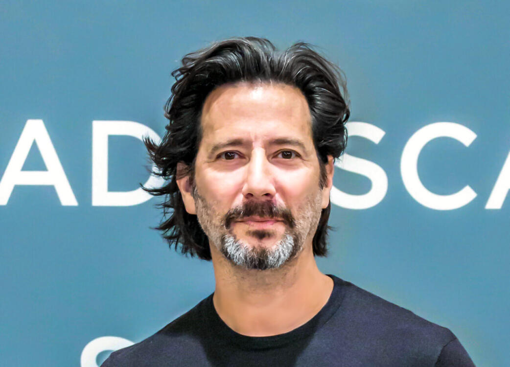 henry ian cusick