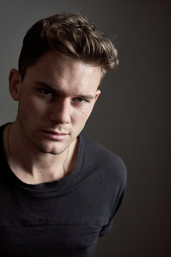 jeremy irvine