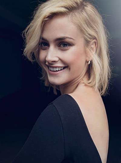 stefanie martini