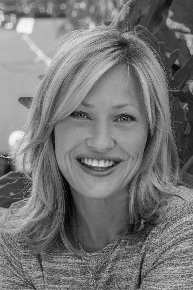 Joey Lauren Adams