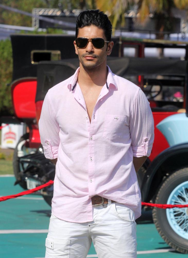 angad bedi