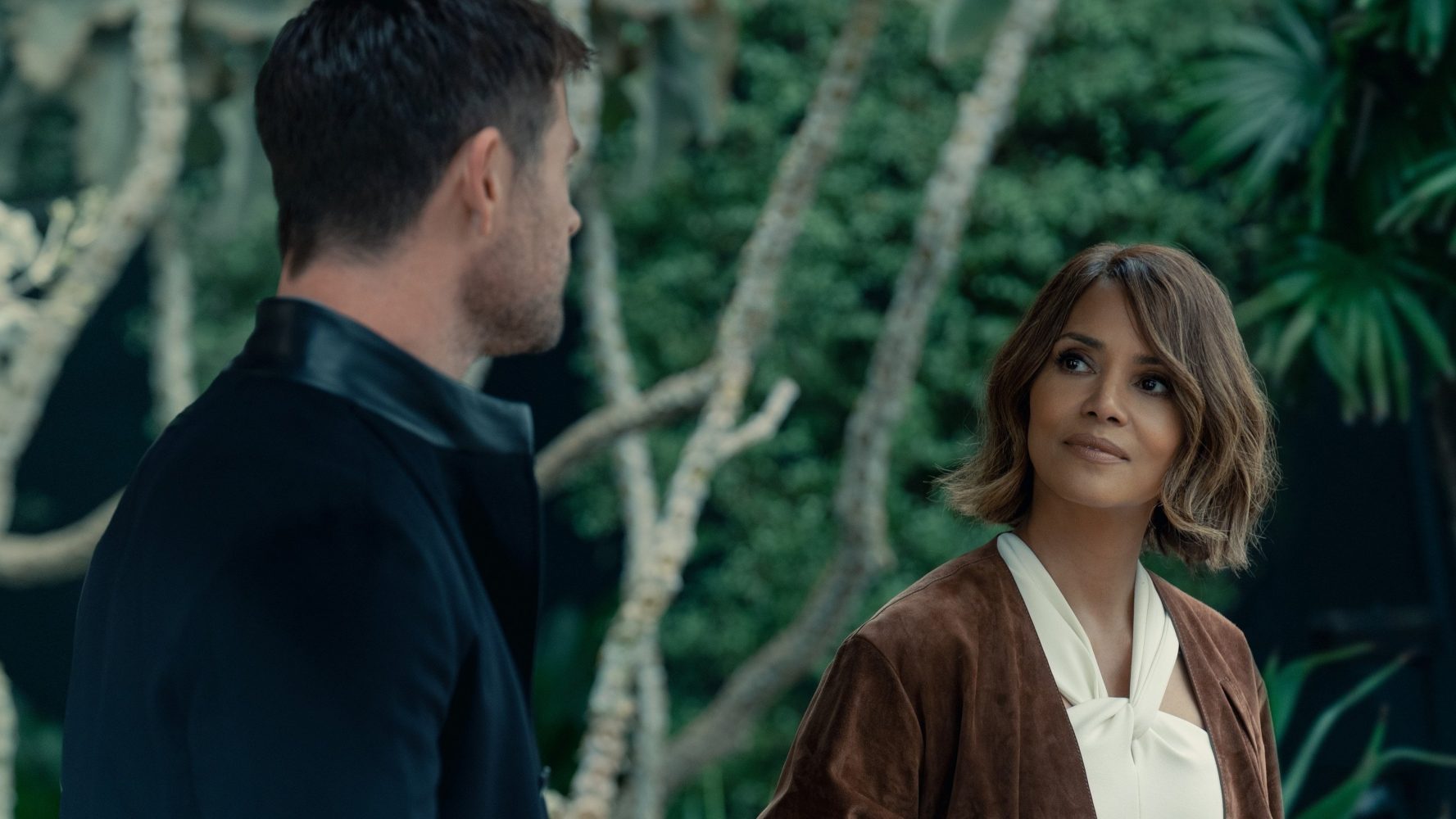 اولین تریلر از فیلم Crime 101 با بازی کریس همسورث و پیمان معادی منتشر شد